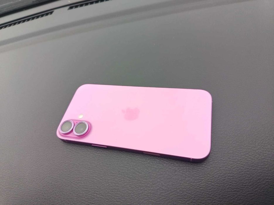 Vând I phone 16 Plus impecabil