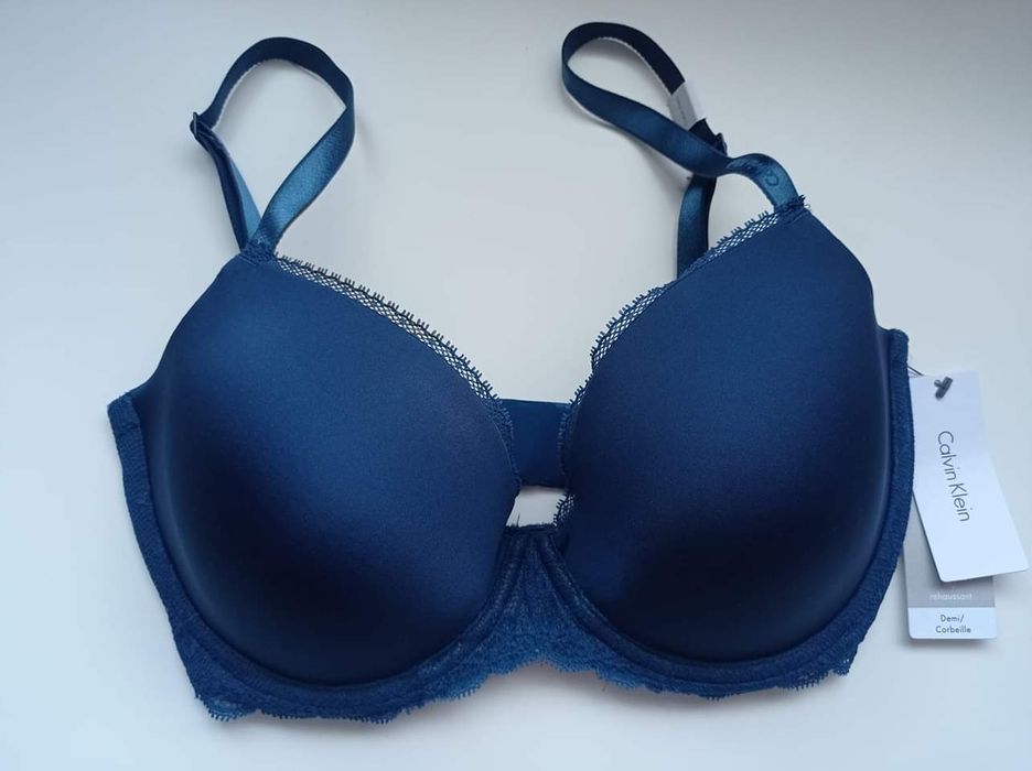 Сутиени и бюстиета Calvin Klein, DKNY, New Balance