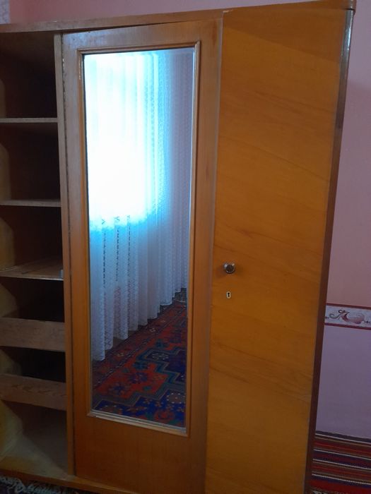 Аввалги кувватли  шкаф жуда яхши  холатда  сакланган