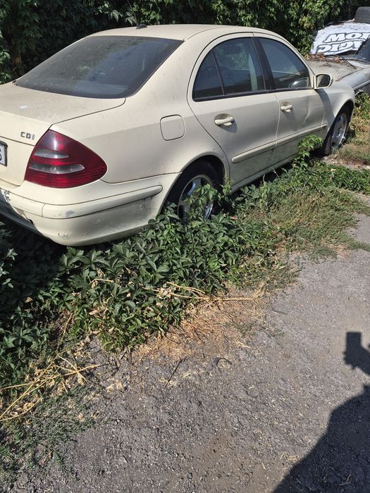 Mercedes E200 ,an 2005 pentru dezmembrat