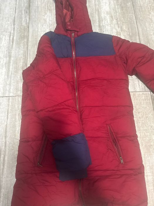 Geaca GUESS 16 ani logo pe gluga