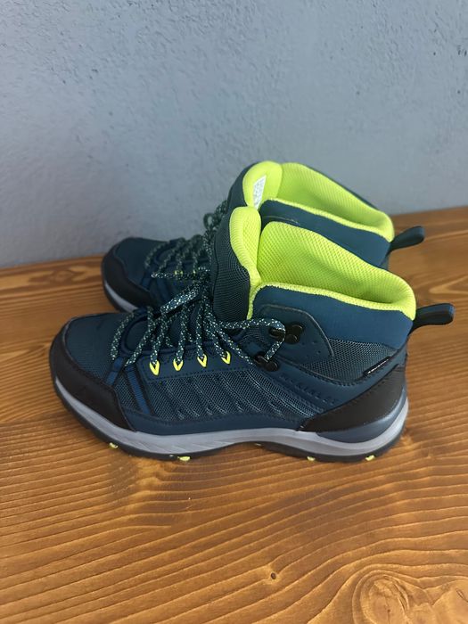 Планински обувки за сняг