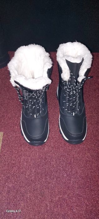 Ghete damă îmblănite negre