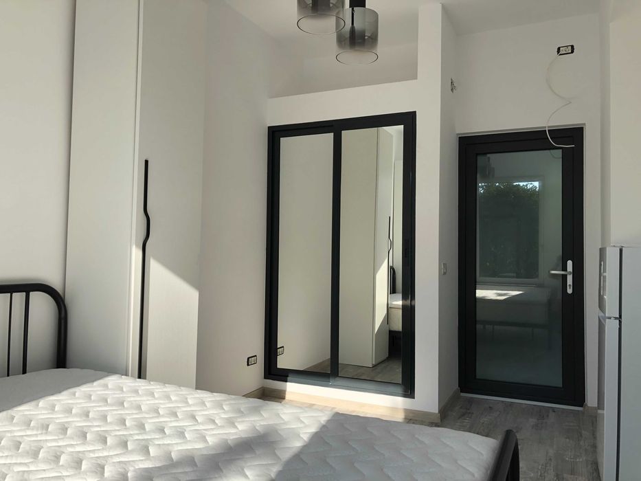 Închiriez camera zona Grivitei