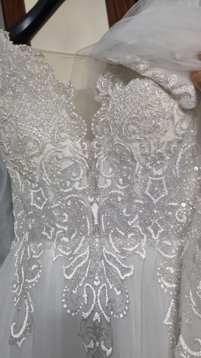 Rochie de mireasa,voal,diadema  aceesorii