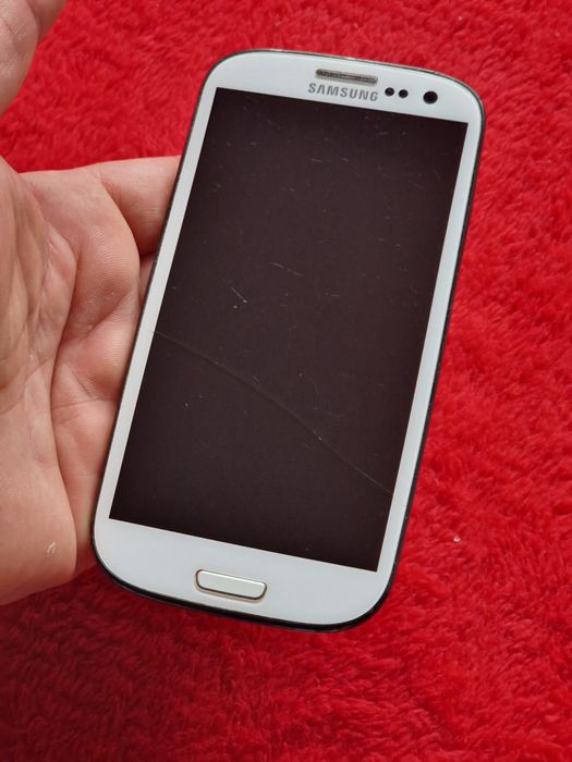Telefon cu touchscreen funcțional