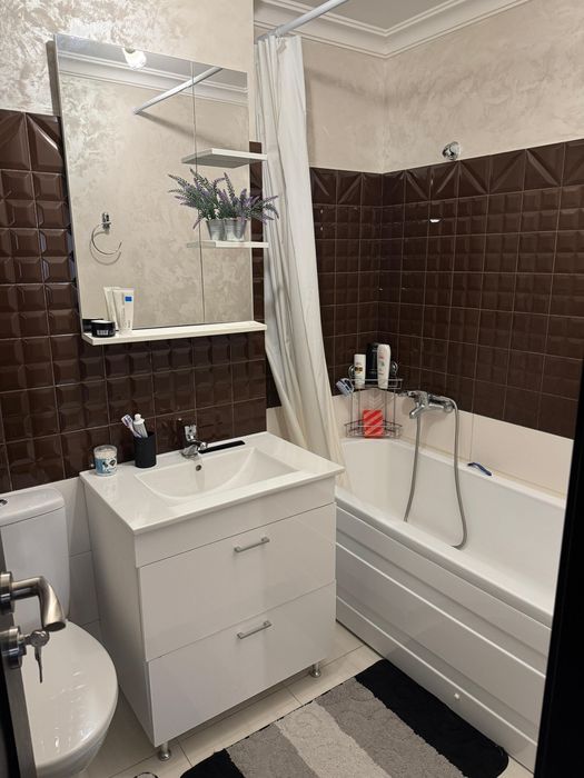inchiriez apartament 2 camere