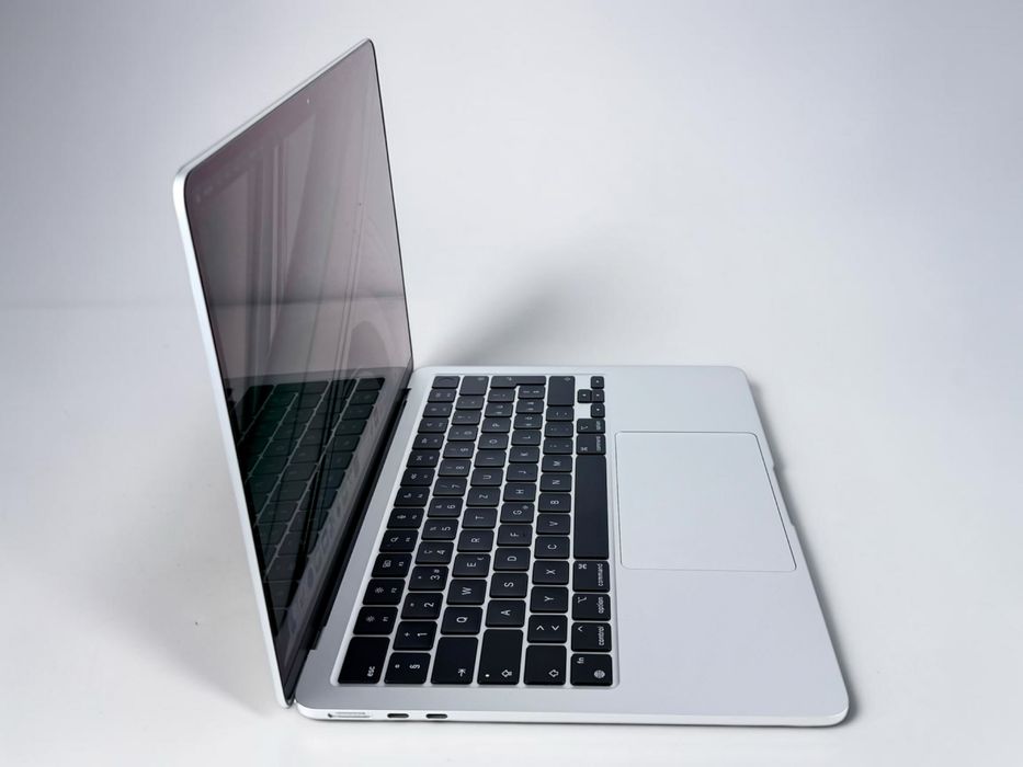 НОВ! Apple MacBook Air 13 M3 2024 8RAM 256GB Silver Гаранция! — миниатюра 5