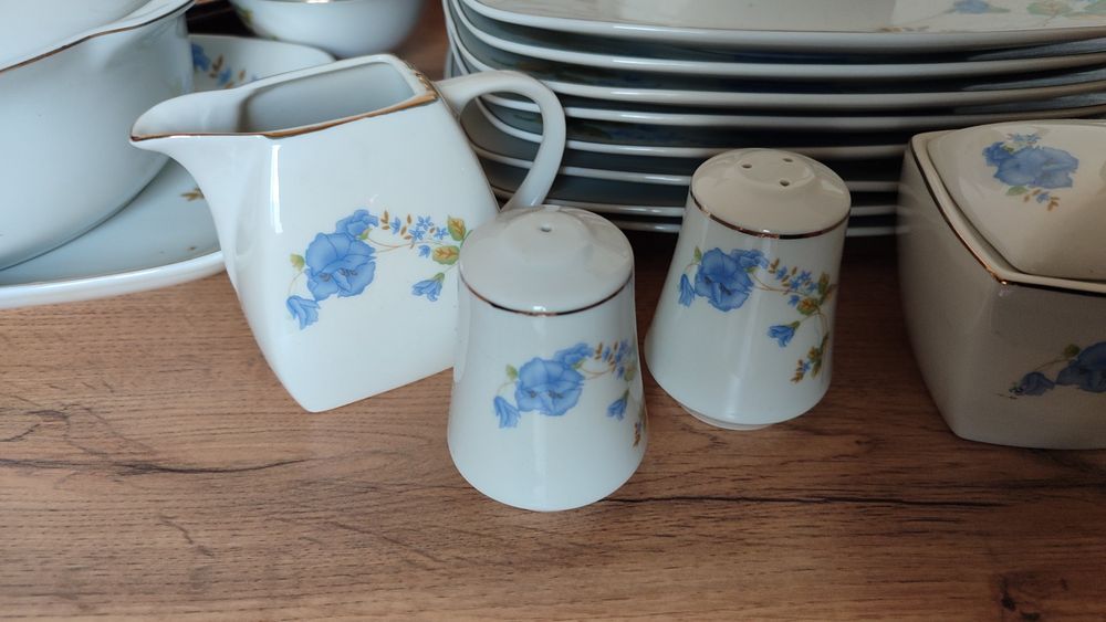 Столовый сервиз новый