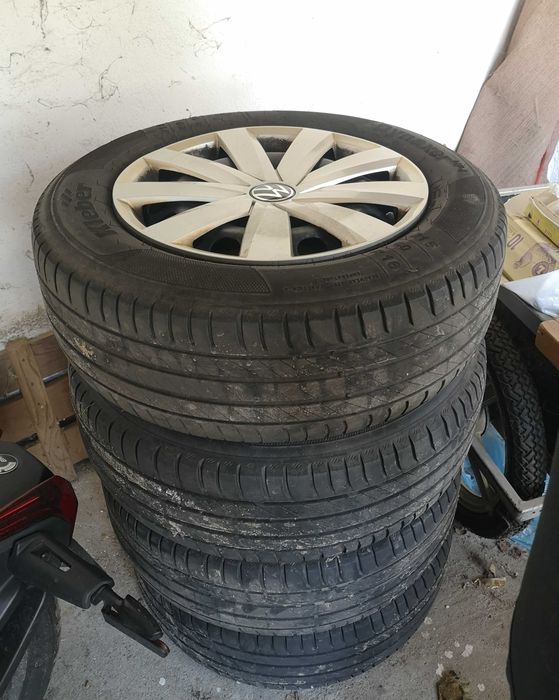 Vând set, 4 roți, jante + anvelope de vara VW Passat 215/ 60/ R16