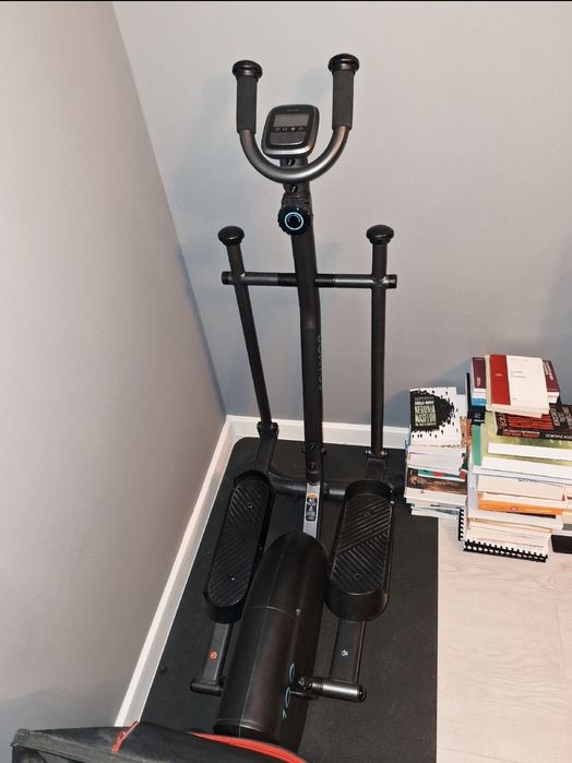 Bicicletă eliptică