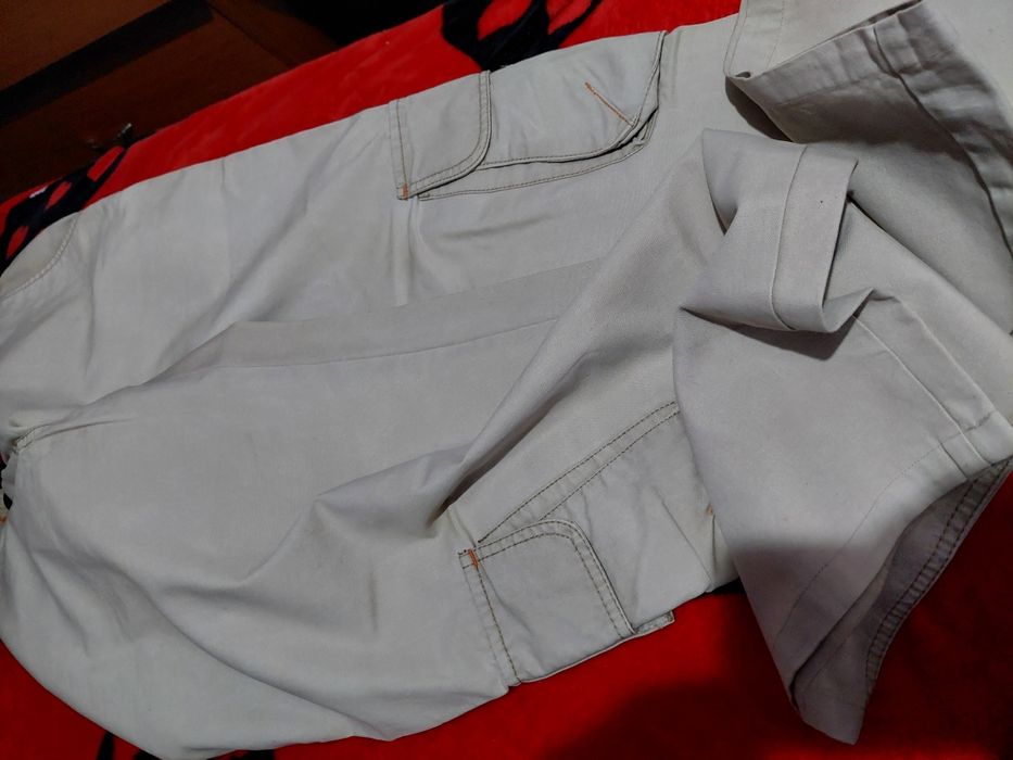 Pantaloni salopeta