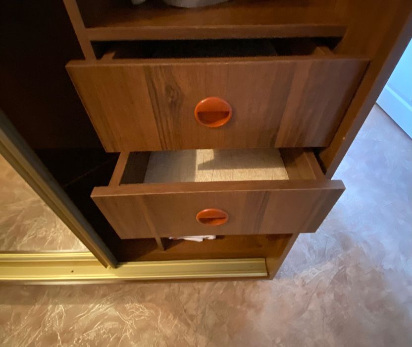 Продам шкаф купе