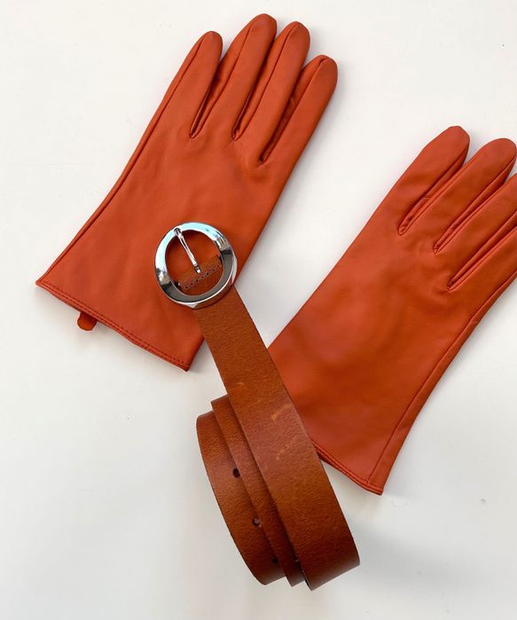 Оранжеви кожени ръкавици и подарък шал