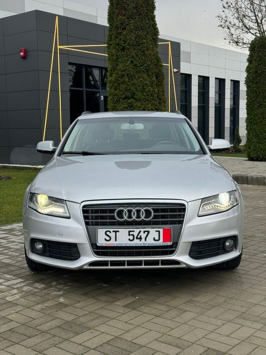 Audi a4 b8 2.0 tdi 143 cp 2011