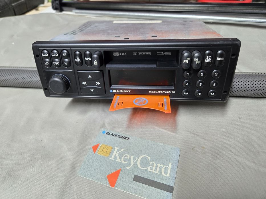 Radiocasetofon Blaupunkt Wiesbaden RCM 85 – Stare de Colecție (Piese Retro / Youngtimer) Porsche 911/993, Mercedes-Benz W124/W140/R129, BMW E34/E36