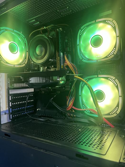 Срочно компьютер Core i3 / 8GB / для работы”