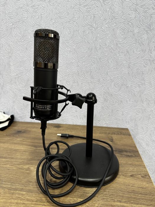 Проводной USB микрофон