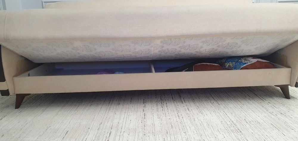 Диван для гостиной