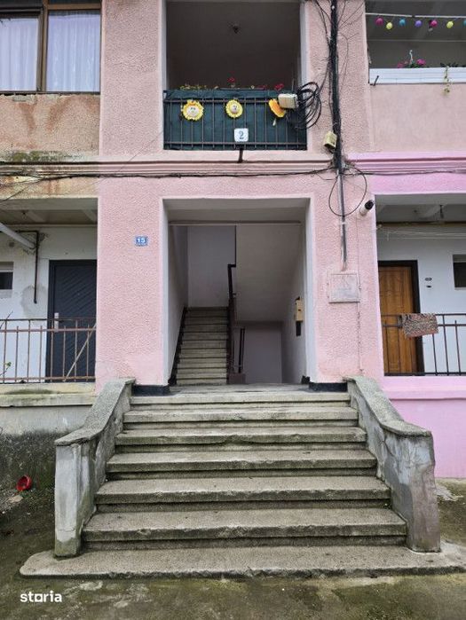 Garsoniera Savinesti spatioasa in zona curata