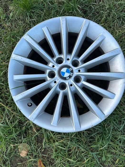 Vând jante aliaj cu anvelope de iarnă Pirelli