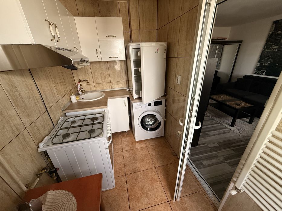 Garsoniera Sector 4 Alexandru Obregia / Secuilor, langa Sun Plaza, metrou Big Berceni.