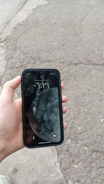 Обменяю Айфон Хр.