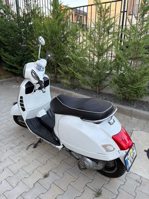 Vespa GTS 300 i.e. 2008 | 32.000 km | ITP 2028