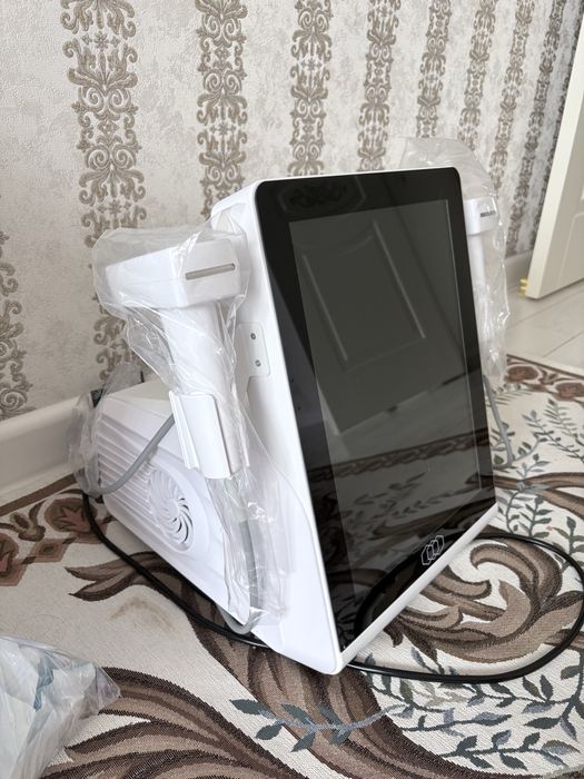 Аппарат для микроигольчатого RF-лифтинга MORPHEUS 8