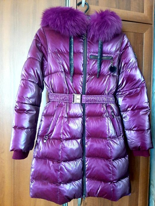 Продам зимнюю куртку на девочку