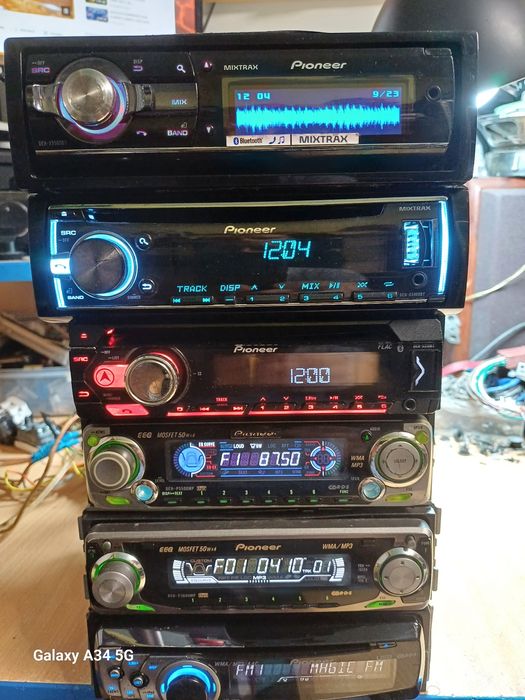 Pioneer  deh x5800bt deh p5500mp deh50ub avic x1R