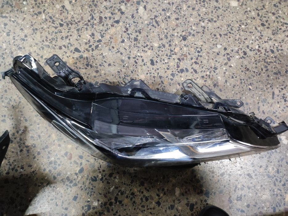 Камри 75 оригиналный фары