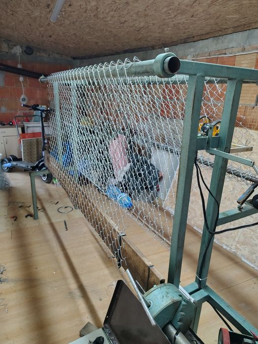 Машина за плетене на оградна мрежа