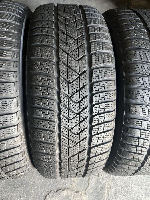 4 anvelope iarna 225/50/17 Pirelli Runflat DOT 2024!