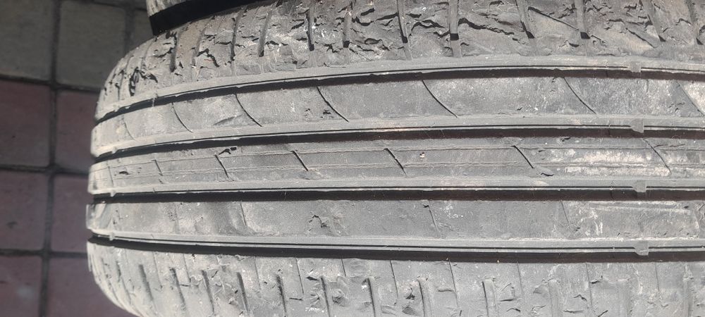 Резина летняя бу на 17