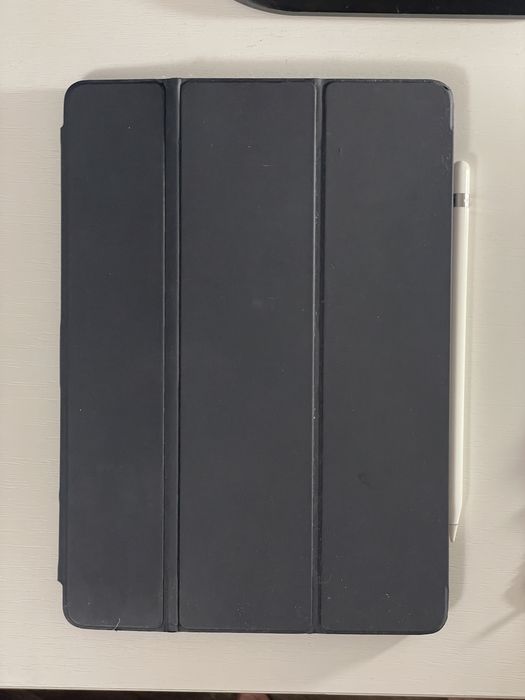Apple iPad 9 + Folio Keyboard планшет