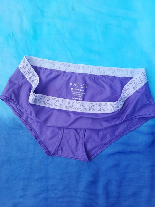 Triumph топ / потник и бикини