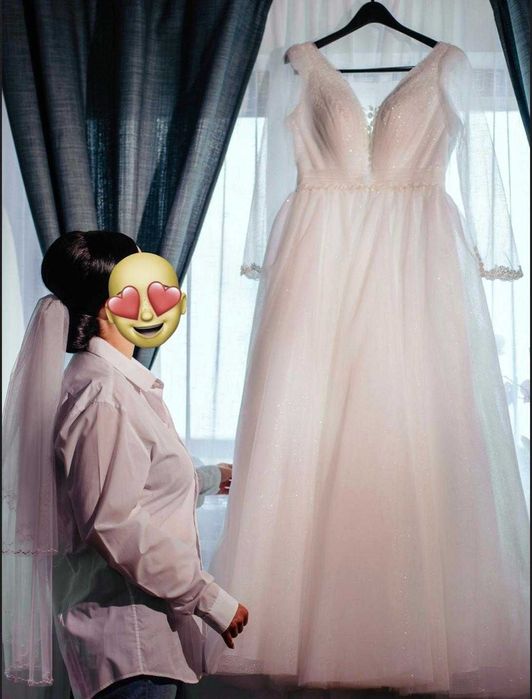 Rochie de mireasă + pantofi albi + voal scurt de vânzare