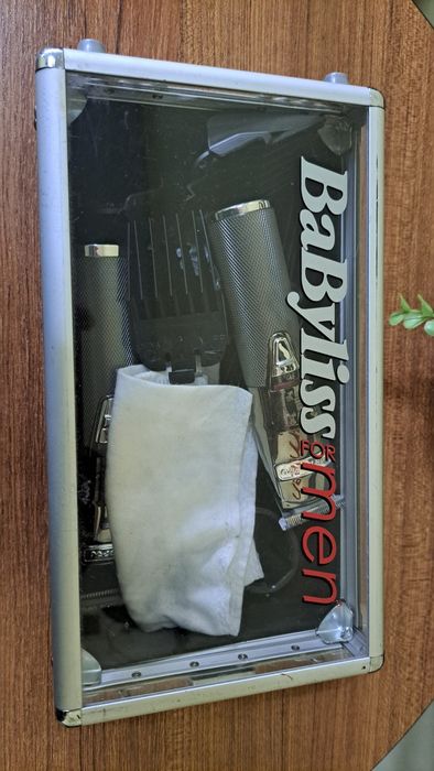 Vând mașini de tuns Babyliss