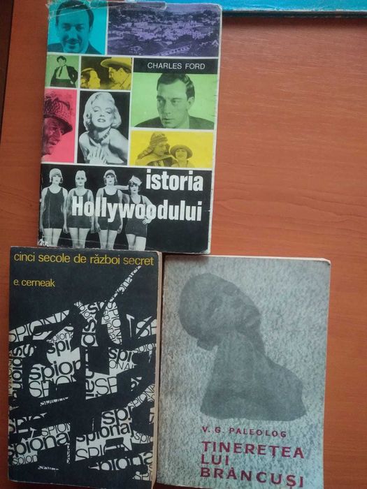 Vand carti diferiti autori