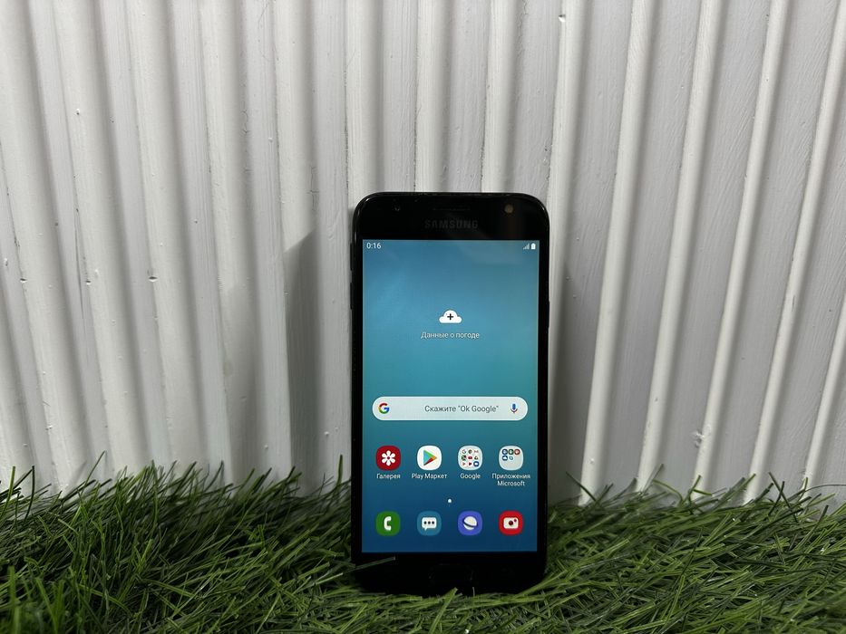 телефон Samsung J3 16 gb