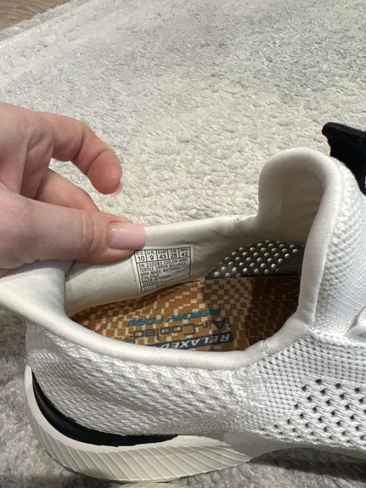 Продам кроссовки