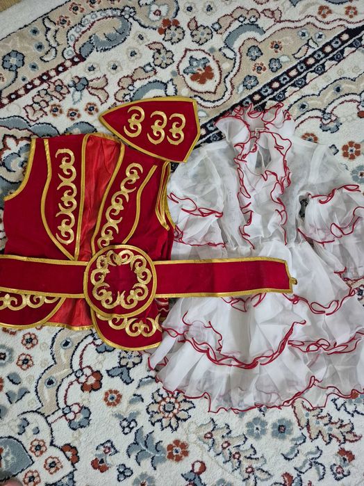 Продам одежду для девочки б/у