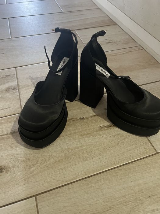 Steve Maden обувки на ток