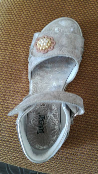 Обувь на девочку новая и бу