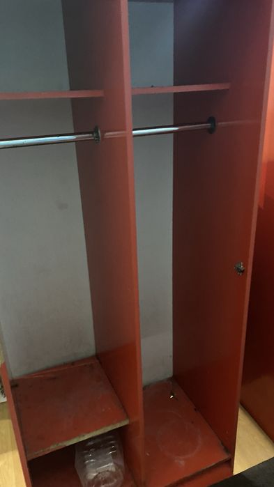 Продам      шкаф