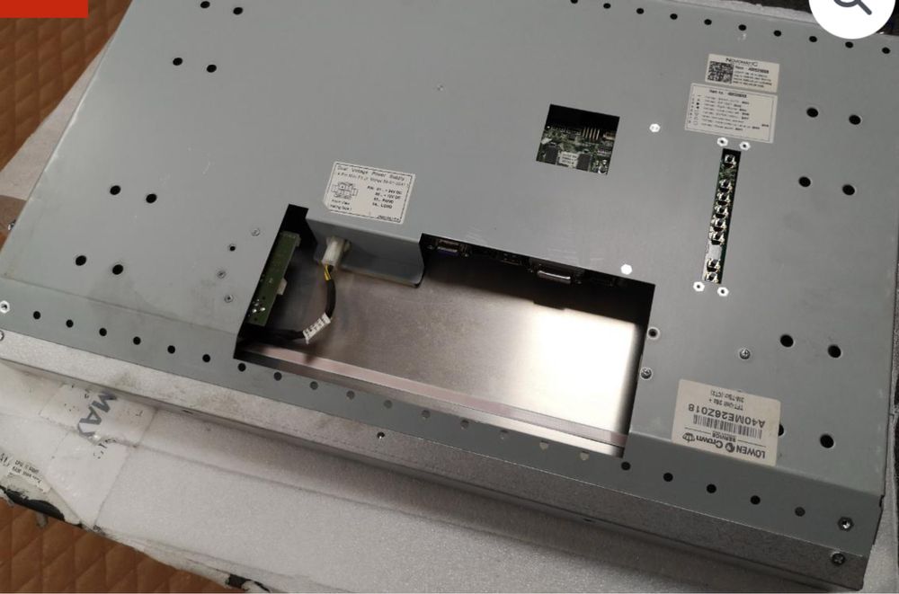 Monitor 26’ novomatic cu touch screen