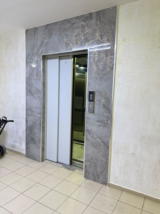 Продается 3 комн квартира
