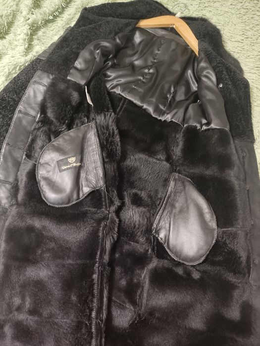 Кыскы сырт киім сатылады