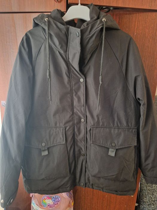 Куртка демисезонная.
